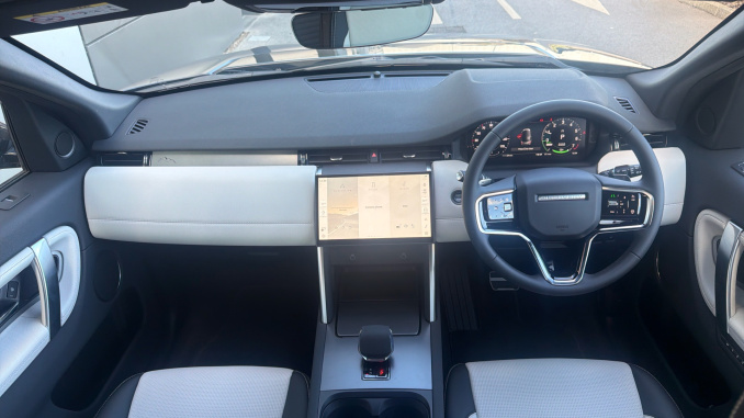 Land Rover Discovery Sport 1.5 P270e Landmark 5dr Auto [5 Seat] Station Wagon - Image 9